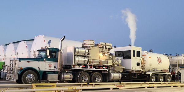 filling nitrogen pump trailer at aspenair