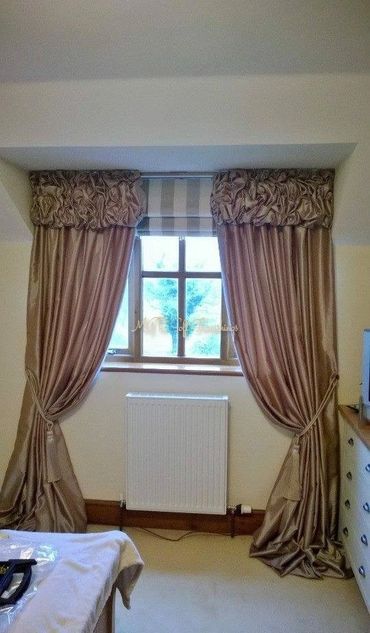 Roman Blind and Decorative Curtains