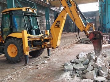 Buldoexcavator cu picon