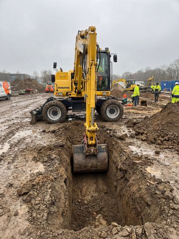 inchiriere excavator komatsu 11 tone 