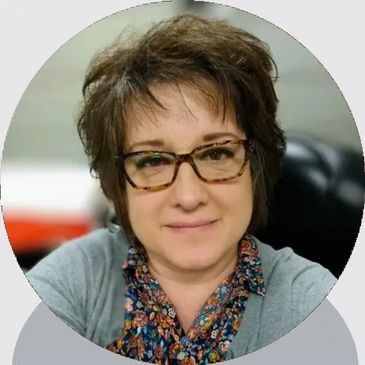 Beechwood Manor's Life Enrichment Activities & Memory Care Director, Michele Zyngier