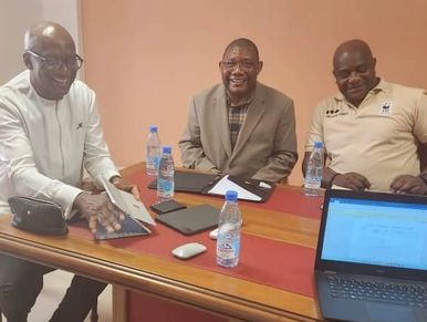 Joel Nana Kontchou, Dr. Bertrand Hankoua, Dr. Peter Mbile Ngembeni FACET POWER WWF MOU Cameroon FLR 
