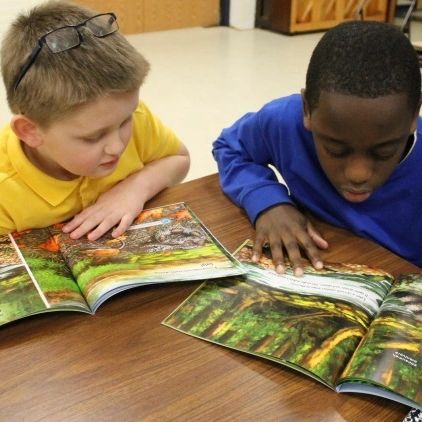 Kids sitting together and learning