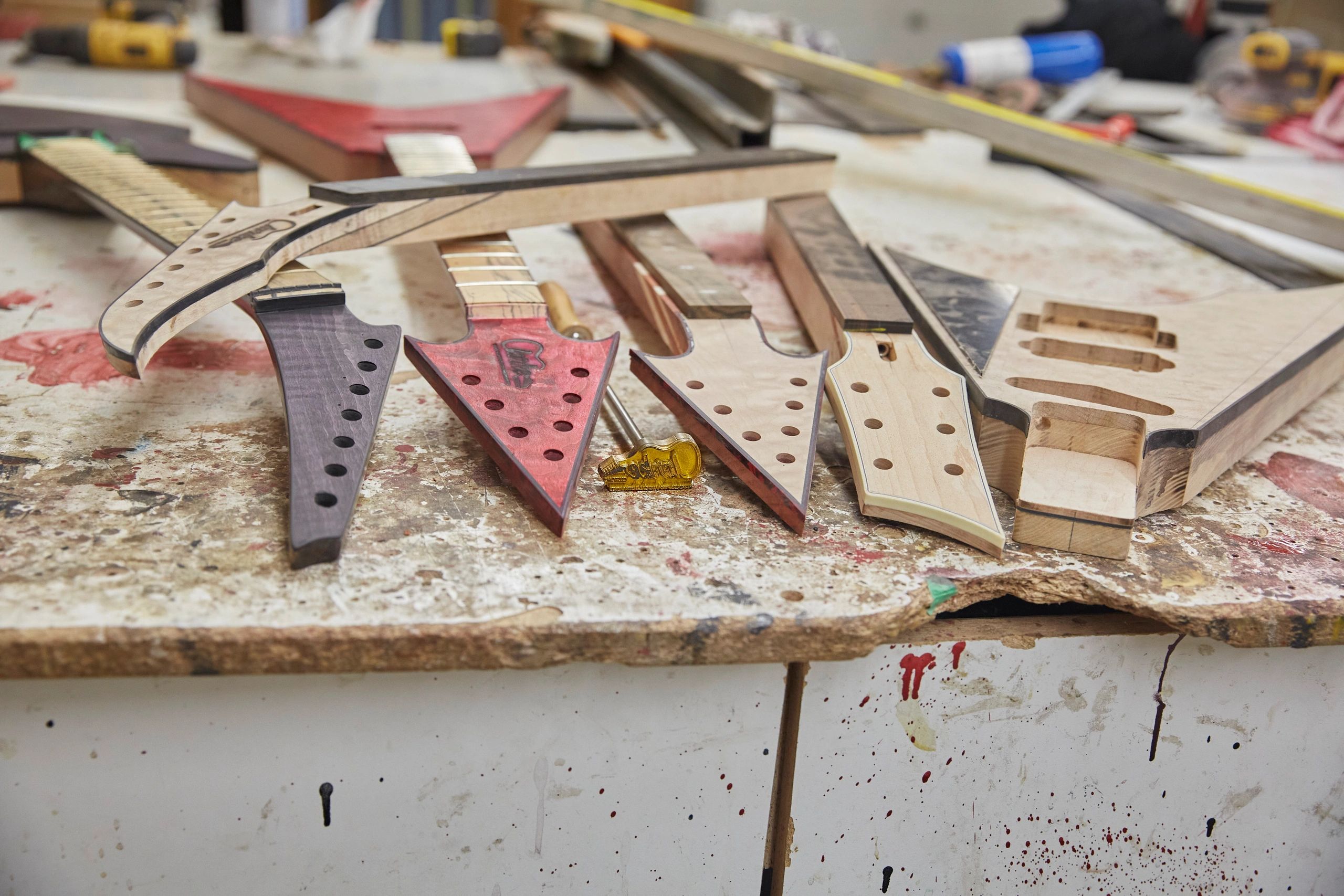 Necks in early construction stages