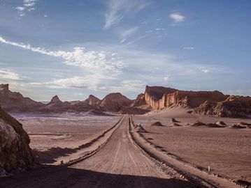 tour valle de la luna, moon valley tour. Tours in San Pedro de Atacama. Cheap tours San Pedro