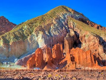 tour valle del arcoiris. rainbow valley tour north of Chile.