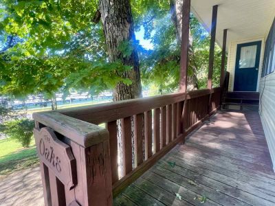 The Oaks covered porch at Star Point Resort on Dale Hollow Lake