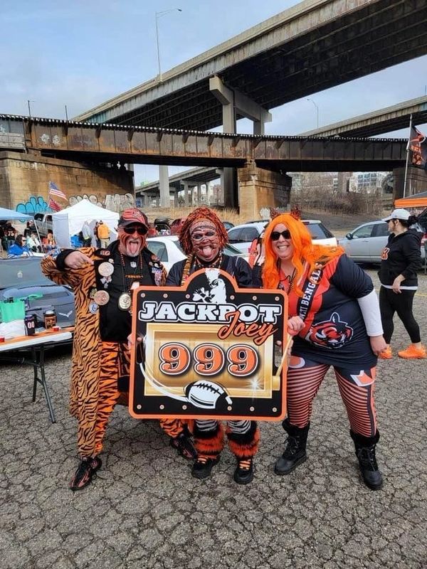 Bengals fan hits big with 'Jackpot Joey' Burrow trademark