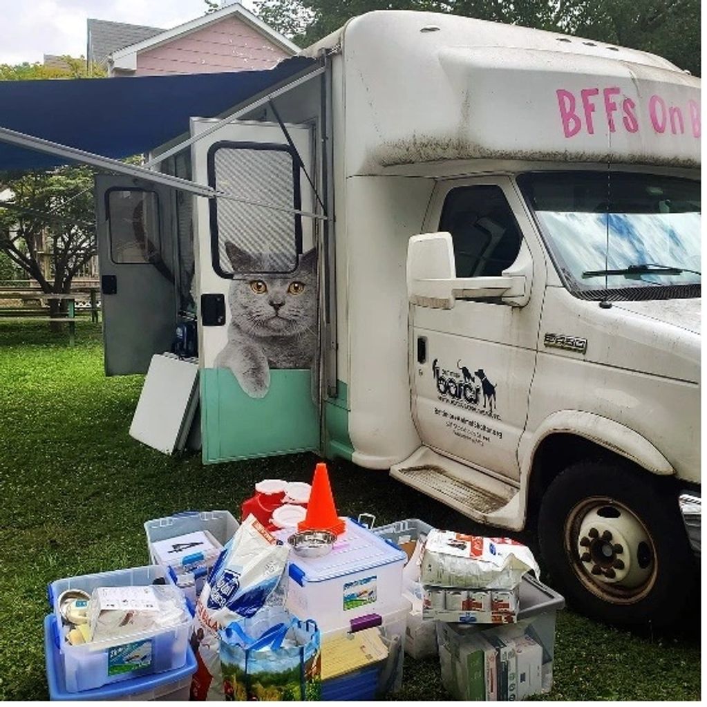 Grooming van and pet supplies