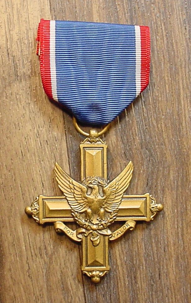 SOLD U.S. DISTINGUISHED SERVICE CROSS DSC MEDAL, Item 2054
