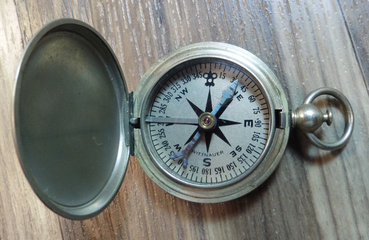 Zero Stock-Vintage WW2 U.S. Wittnauer Military Pocket Compass In Hunte –  Explorer Antiques