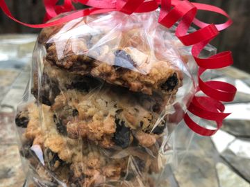 Linda's Cottage Kitchen - Chocolate Chip Cookies with Cranberry and Raisins