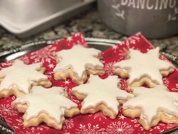 Linda's Cottage Kitchen - Sugar Cookies with Fondant Icing