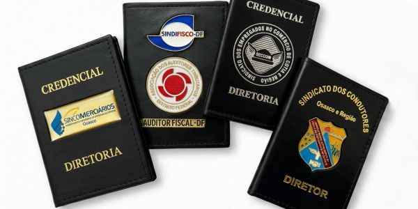 Quarteto de carteiras de sindicalistas.