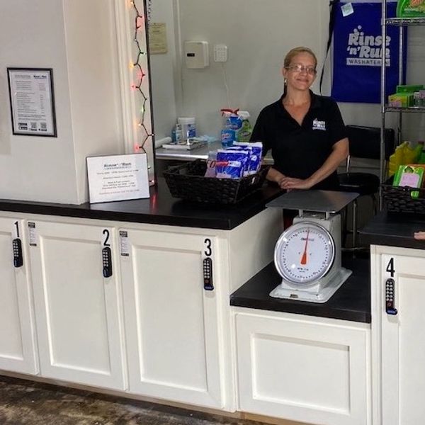 Rinse'n'Run Washateria & Laundromat Spring and The Woodlands TX