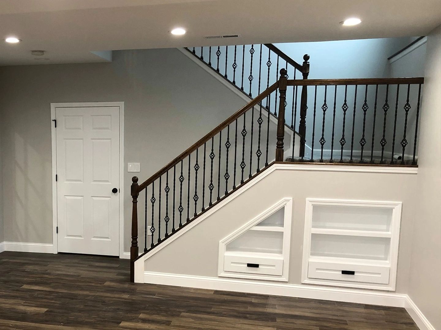 Basement Stairs Design: Combining Functionality and Elegance, image size:1440x1080