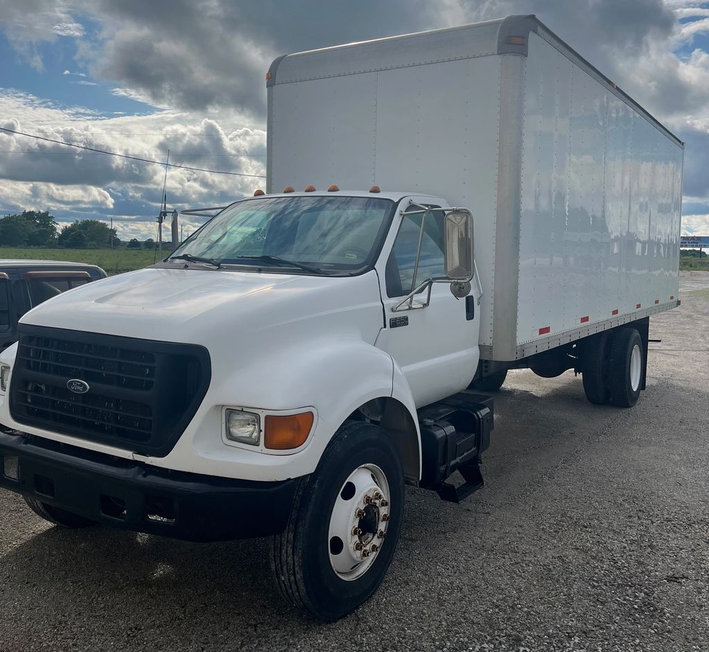 White box truck