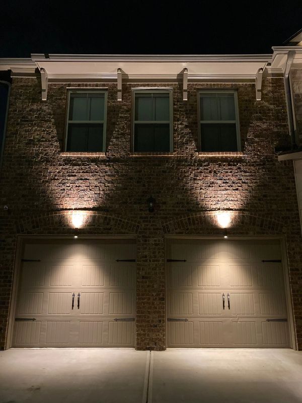 Home illumination, Atlanta Georgia, Lateral Pro Up / Down Lights above the garage doors