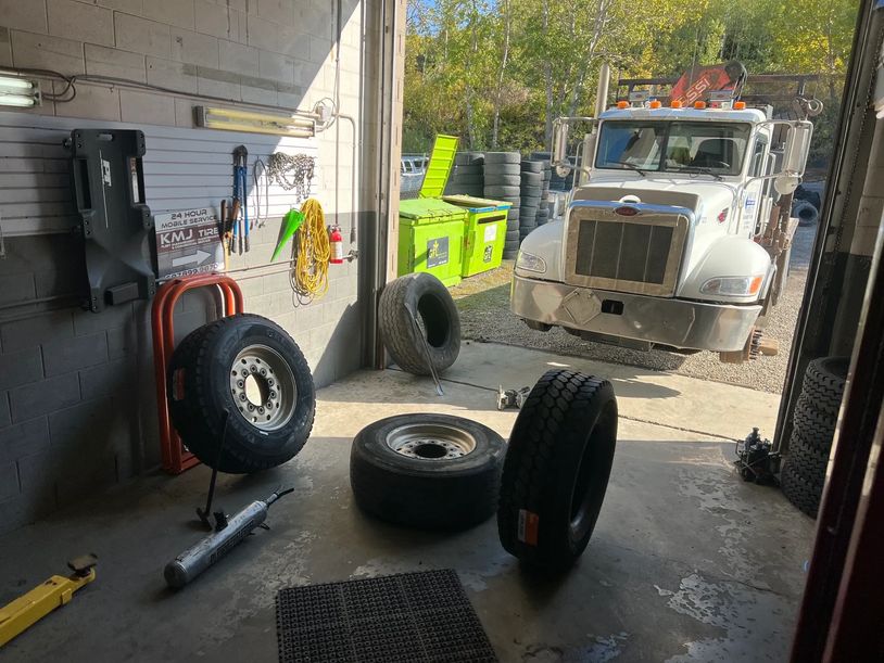 Changement De Pneu Camion Lourd Montreal