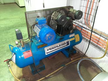 Piston compressor service