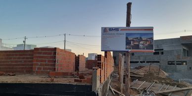 Início da execução das alvenarias de fechamento.