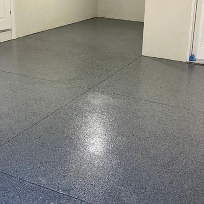 Partial flake finish in Nightfall and charcoal grey base