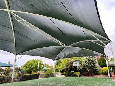 Rolled hip ridge structure