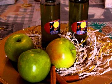 Comfort and Joy Body Oil smells like Apple Crisp and goes on heavy as it absorbs quickly in the skin