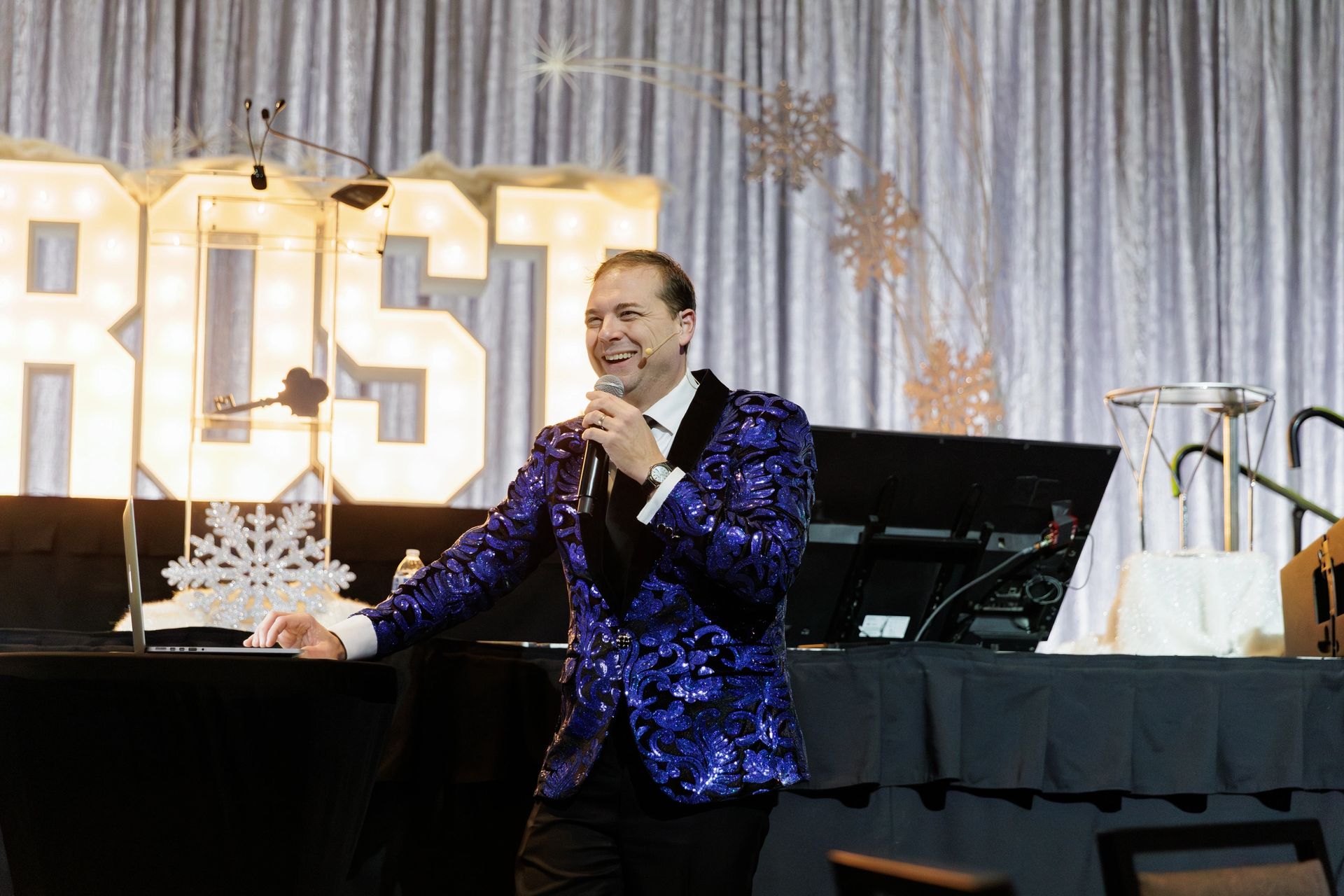Larsen & Larsen benefit auctioneers leading a charity gala