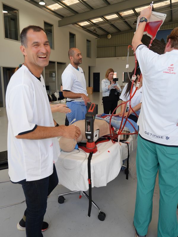 ECMO New Zealand ICU Mayo MCS VV-ECMO VA-ECMO EINZ Health Intensive Care VR simulation High fidelity