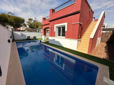 Private pool and steps leading to roof terrace, Casa Lulu