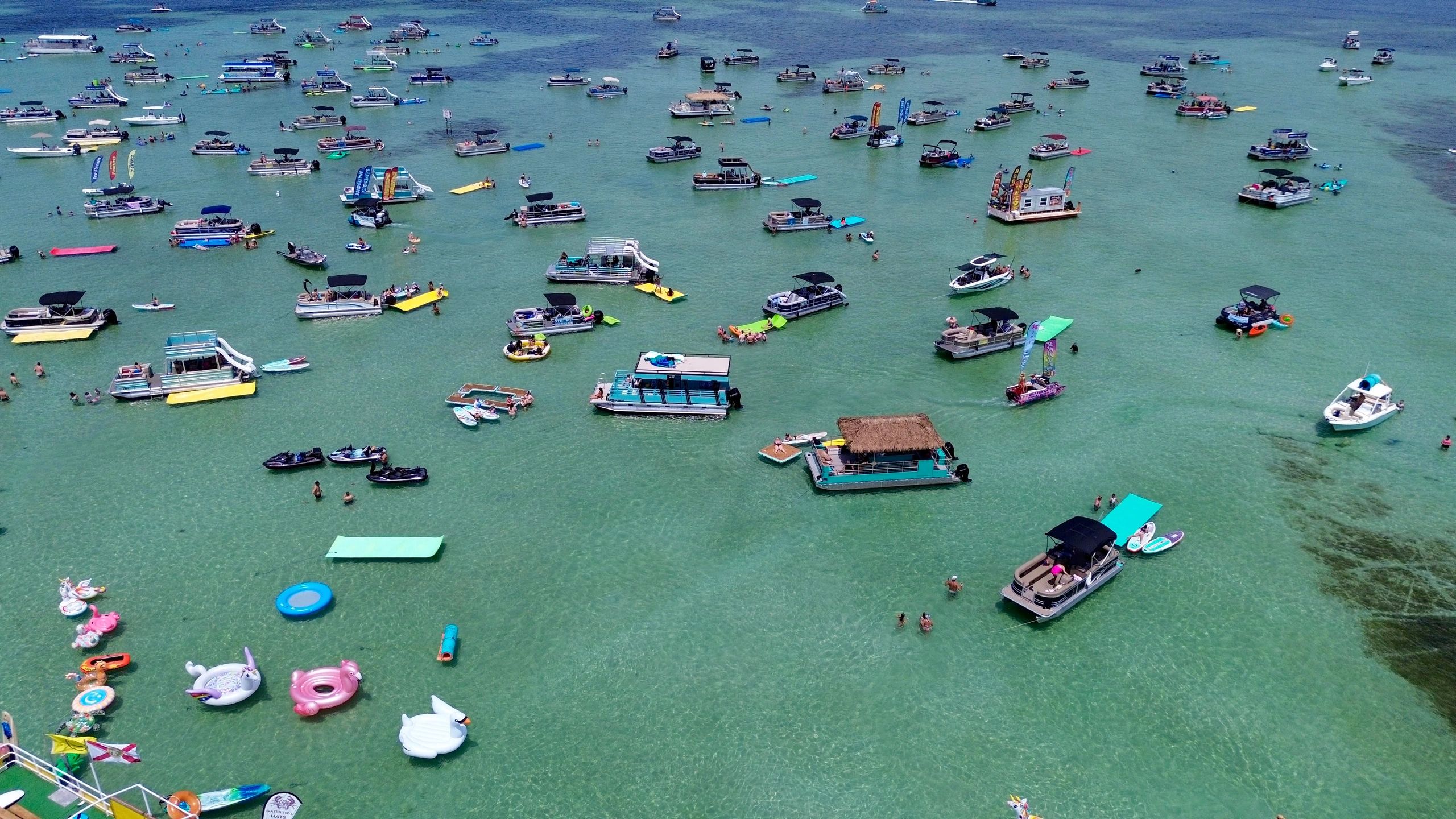 Best Time to Visit Crab Island in Destin & Fort Walton Beach