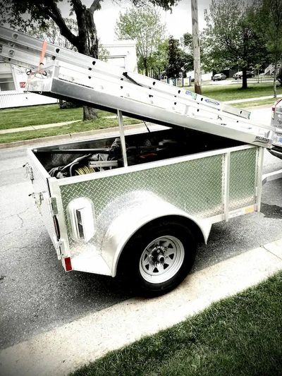 Picture of window cleaning team trailer.