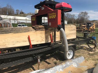 Our TimberKing 1600 allows us to work with logs up to 20 ft. long x 32" x 36" oval or 32" round logs