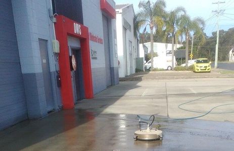 Pressure cleaning commercial and industrial areas Coffs Harbour.