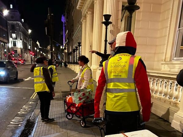 Volunteers from the charity Help 4 the Homeless, helping homeless people in Central London.