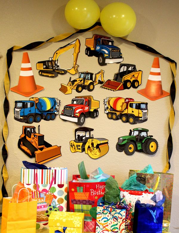 Construction truck party decorations