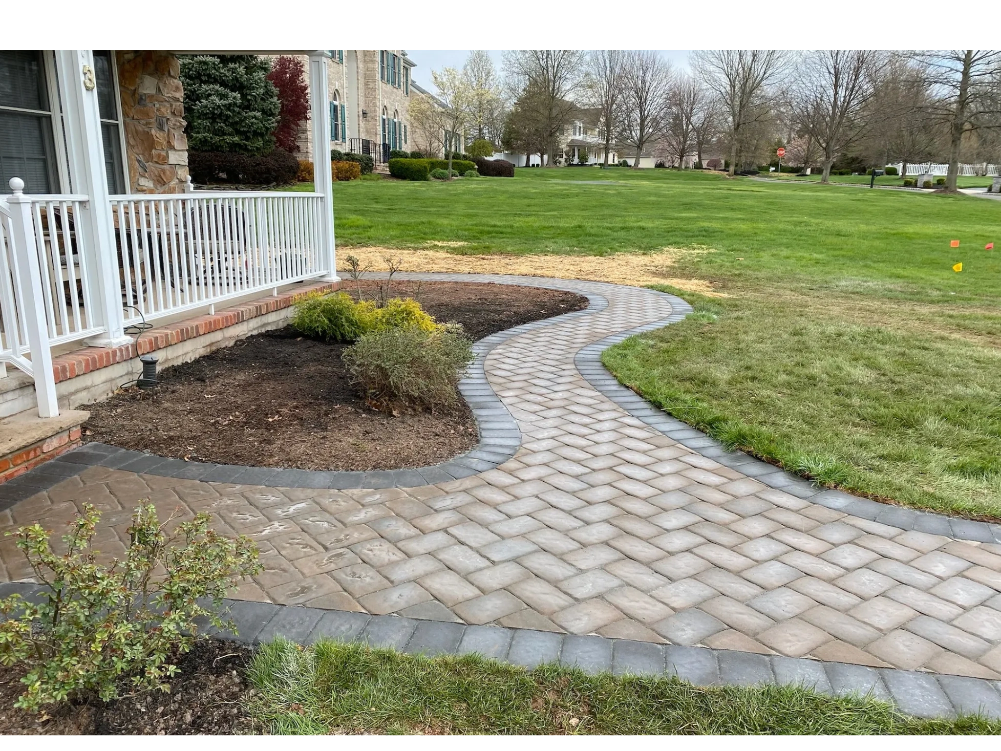 HIGH QUALITY LANDSCAPING LLC logo