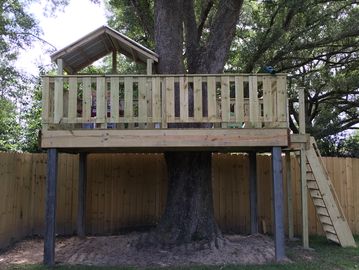 custom specialty treehouse 