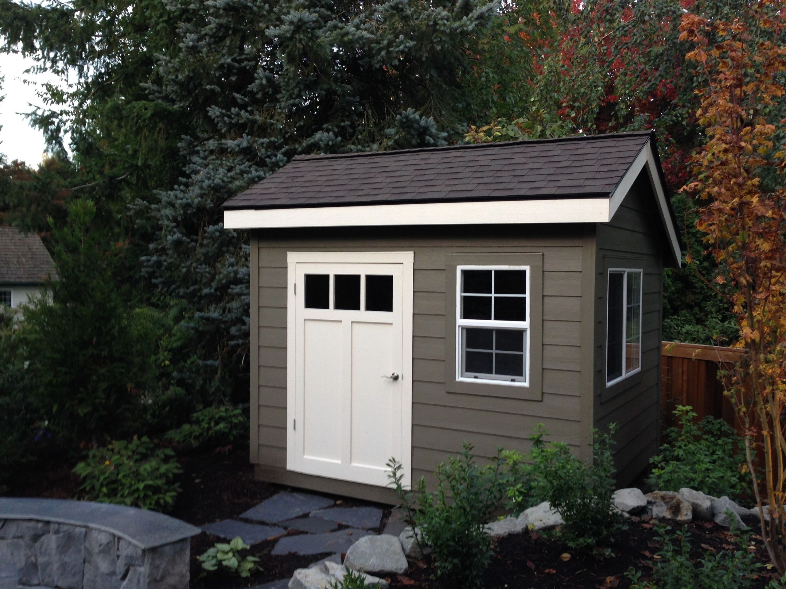 Pole Barn built by JONESES Distinctive Sheds & Playhouses in Newberg, Oregon