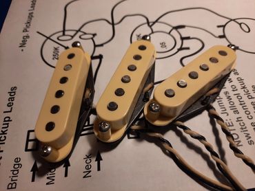 Hand wound '59 Formvar Strat pickups just like Leo used to make them back in the 1950s. Looking for 