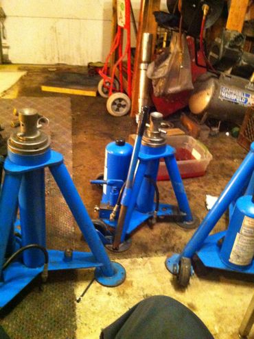 tripod hydraulic jacks