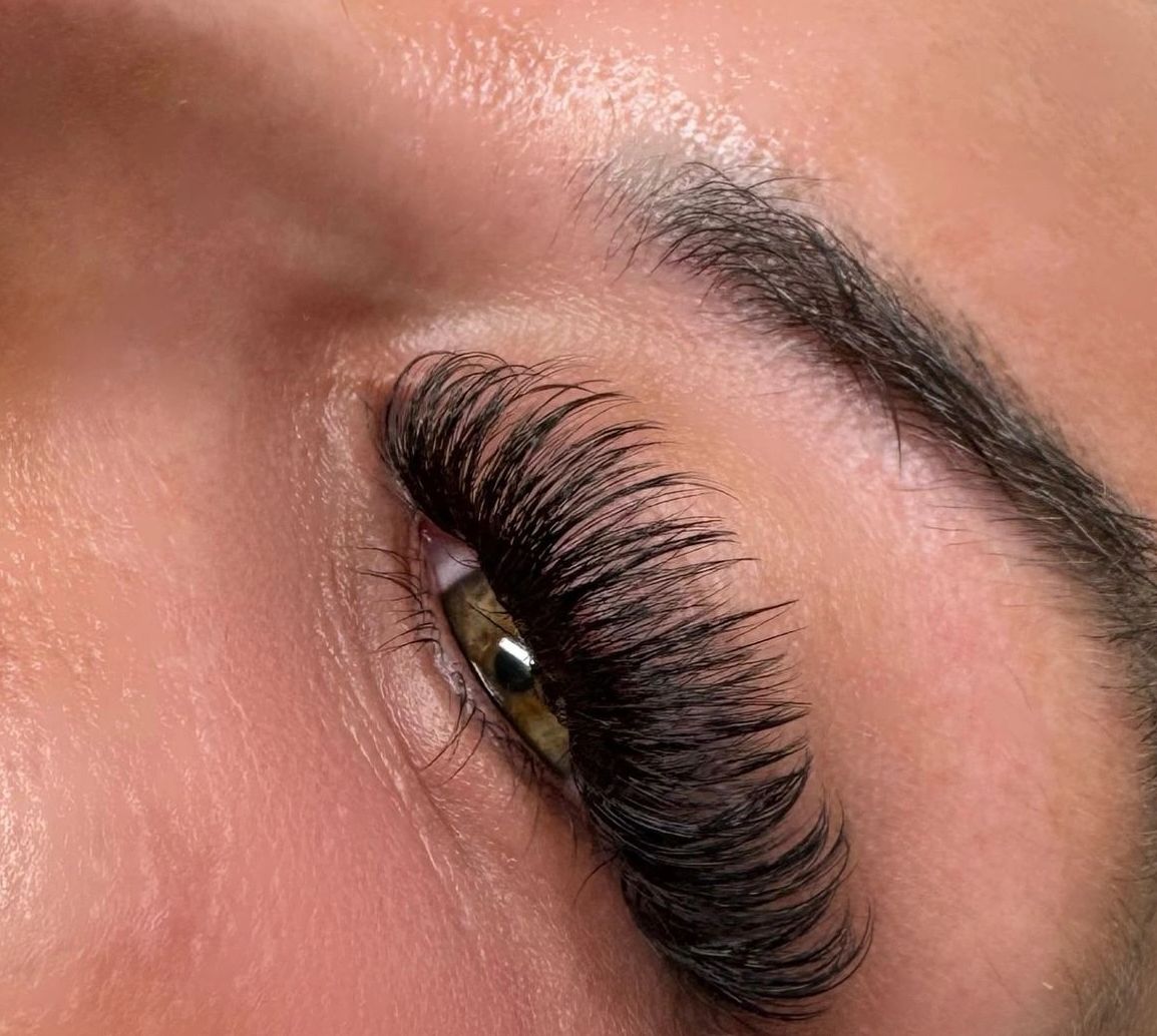 Volume Lash Extensions 