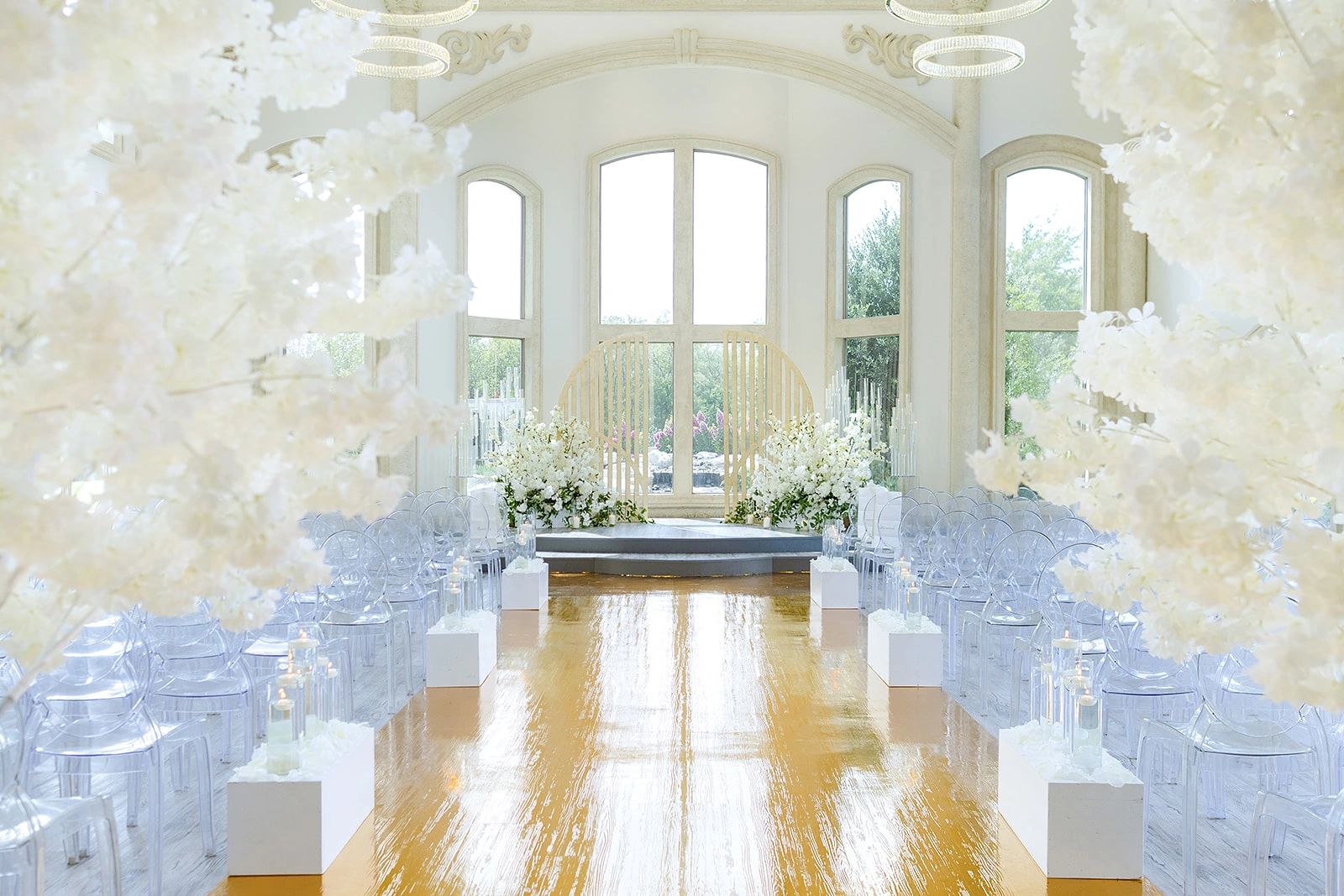 Heavenly Wedding Ceremony at Knotting Hill Place