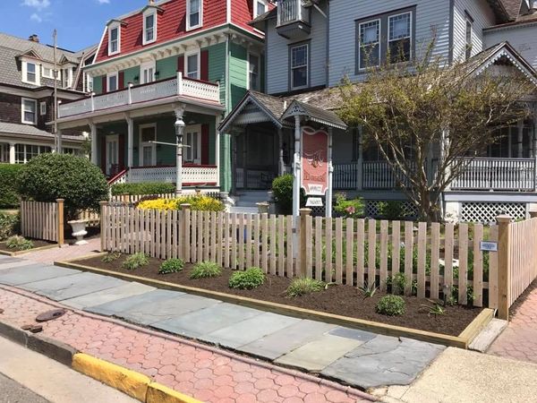 landscaping, sod, grass, property maintenance, lawncare, home, house, yard, leaf removal, planting