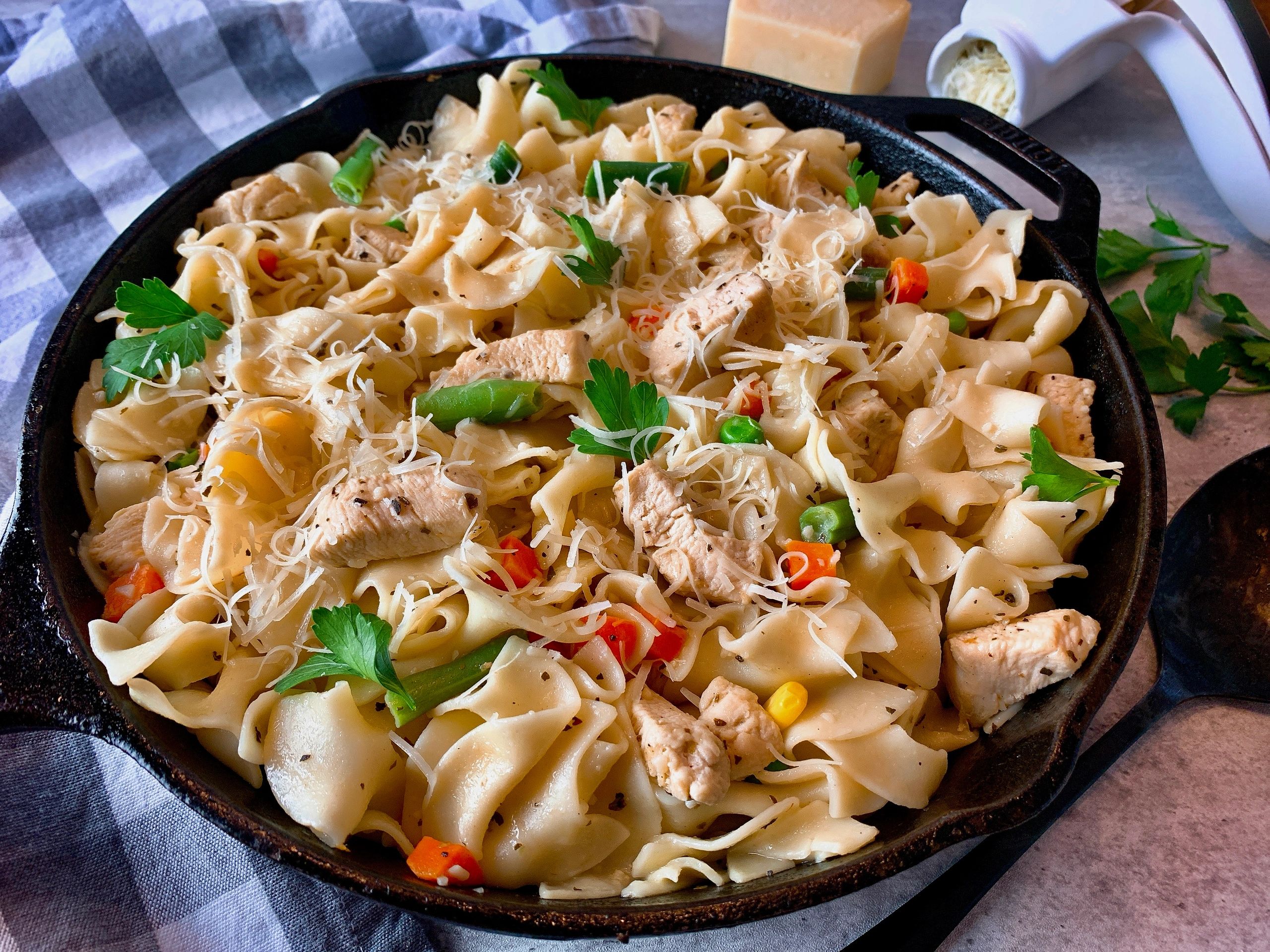 Buttered Noodles with Chicken and Vegetables