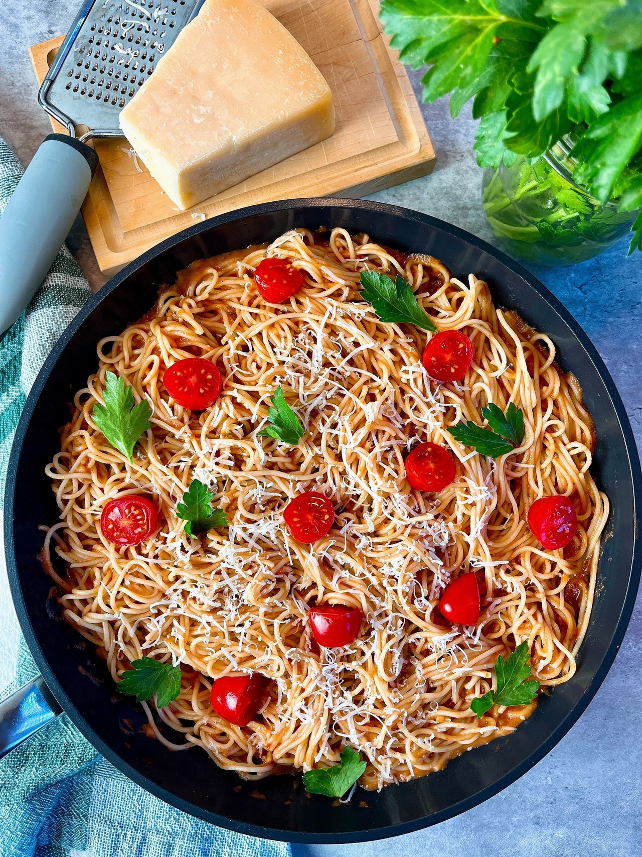 3-Ingredient Creamy Tomato Angel Hair Pasta – The Comfort of Cooking