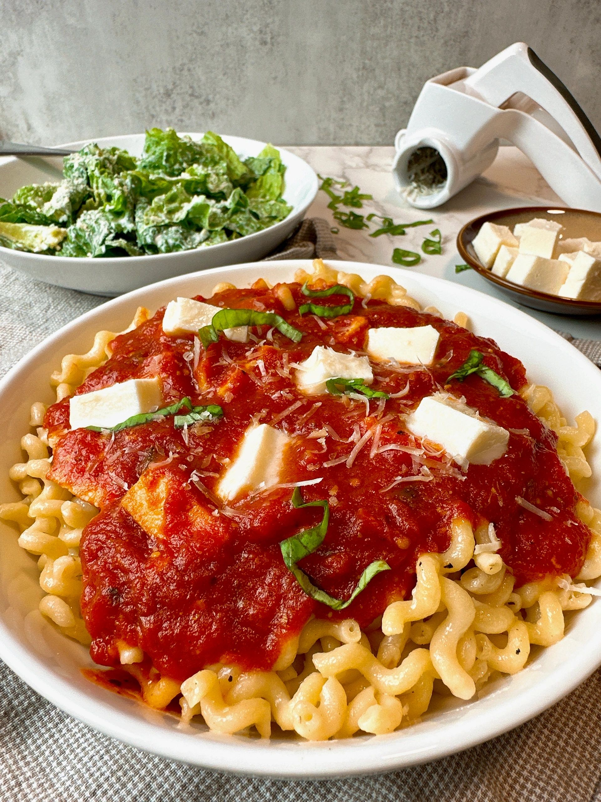 Cheesy Marinara Chicken Pasta - Cooking in the Midwest