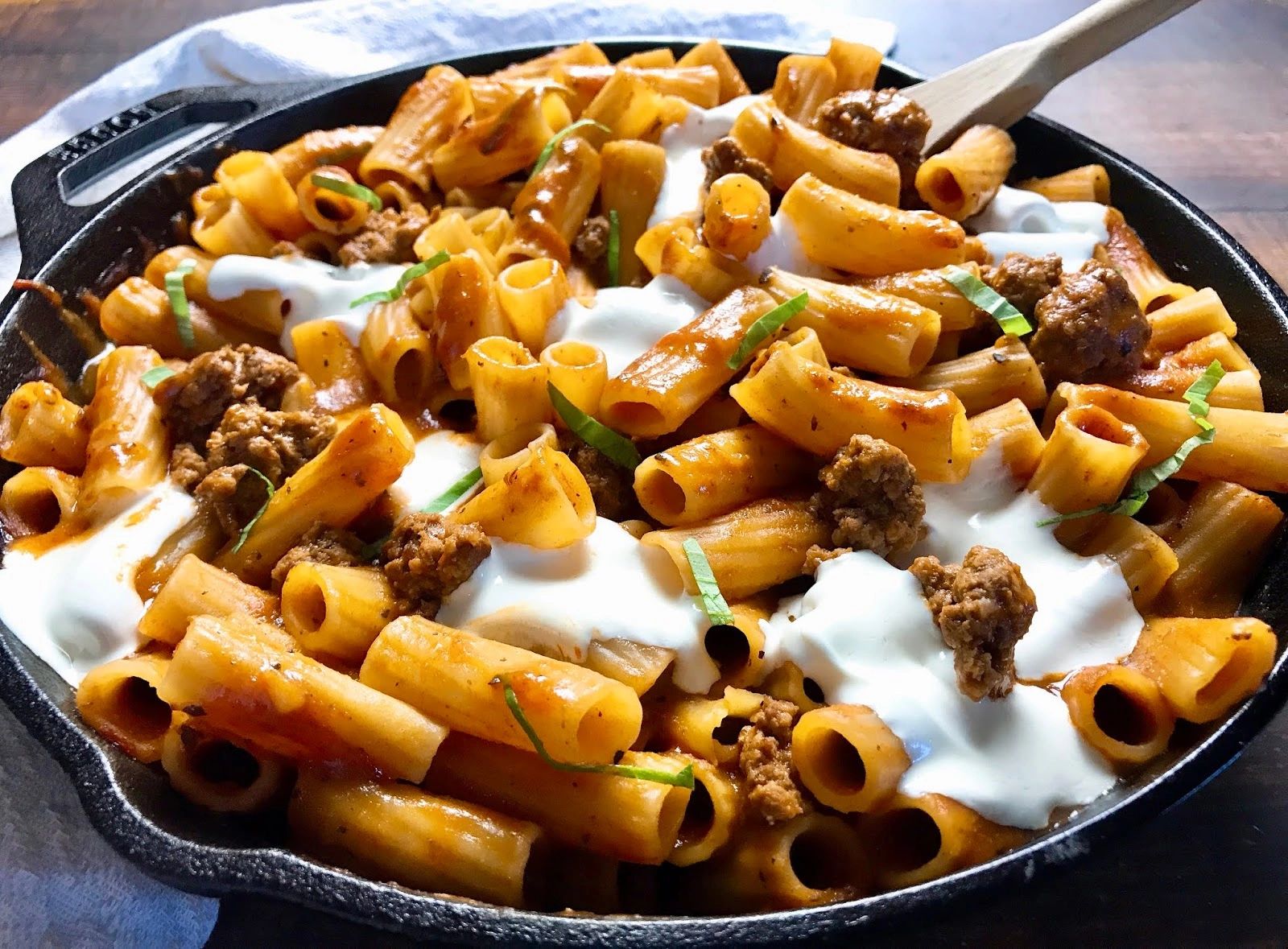 Beefy One-Pot Rigatoni with Mozzarella