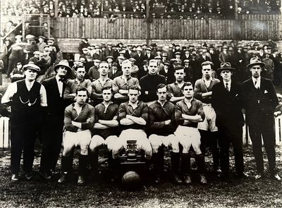 Team photo, opening day at Belle Vue 22 August 1922.
